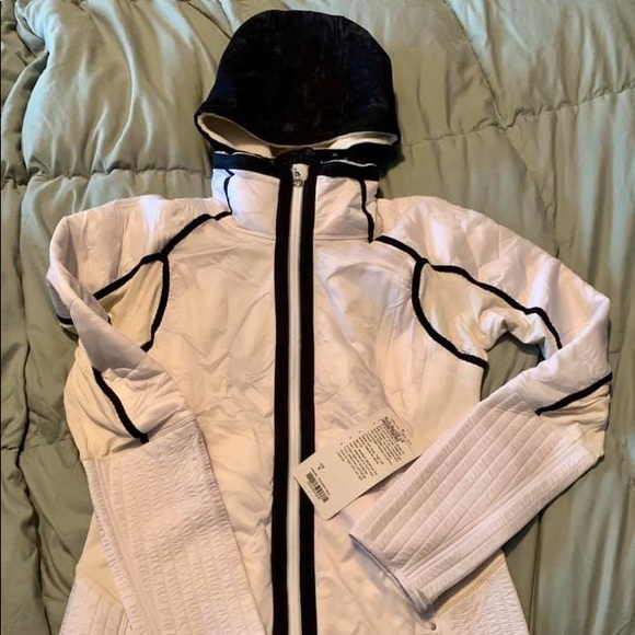 Lululemon Run: Bundle Up Jacket - Picture 4 of 6